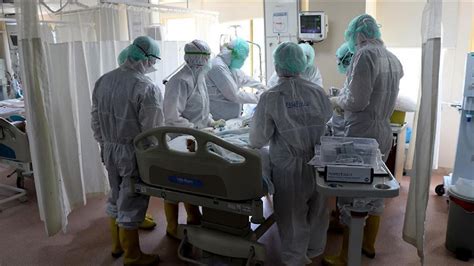 K­o­r­o­n­a­v­i­r­ü­s­ ­S­e­b­e­b­i­ ­i­l­e­ ­S­o­n­ ­2­4­ ­S­a­a­t­t­e­ ­1­7­8­ ­K­i­ş­i­ ­H­a­y­a­t­ı­n­ı­ ­K­a­y­b­e­t­t­i­